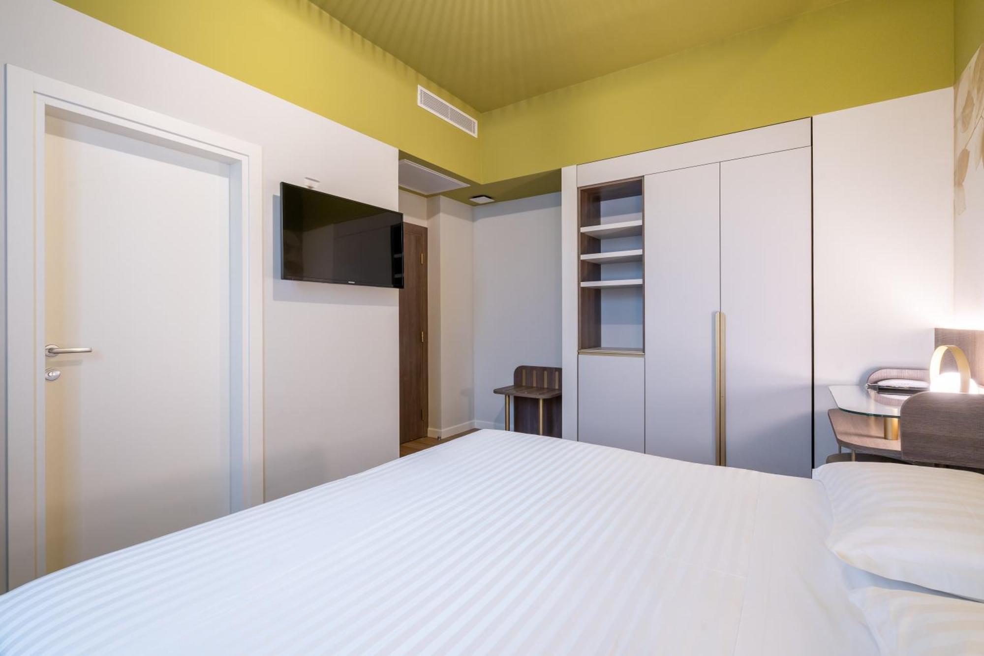 Hotel Regina Elena 57 & Oro Bianco Spa リミニ エクステリア 写真