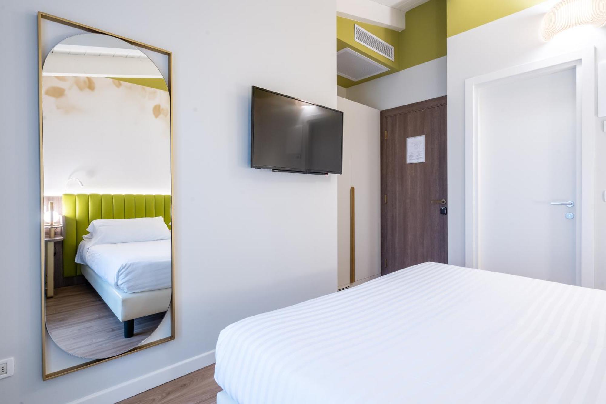 Hotel Regina Elena 57 & Oro Bianco Spa リミニ エクステリア 写真