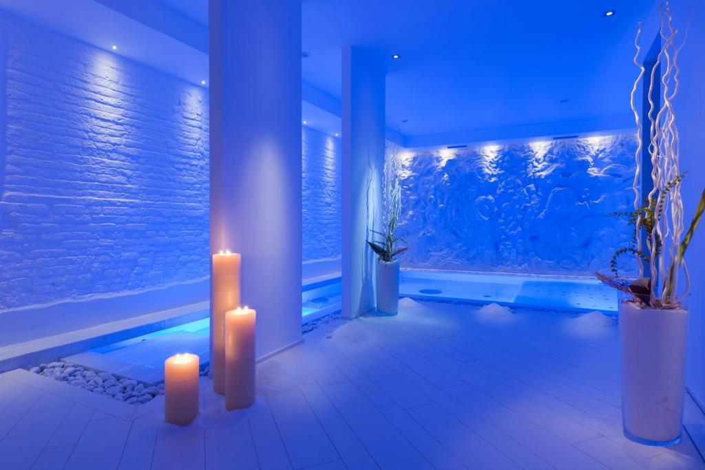Hotel Regina Elena 57 & Oro Bianco Spa リミニ エクステリア 写真