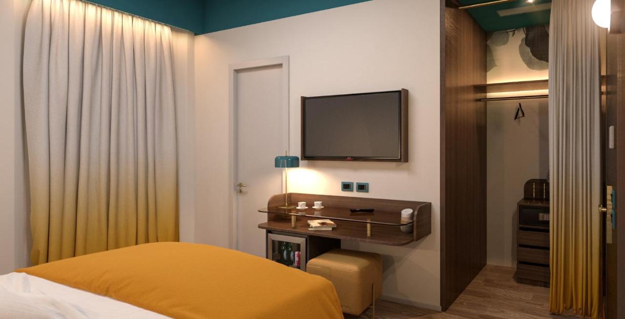 Hotel Regina Elena 57 & Oro Bianco Spa リミニ エクステリア 写真